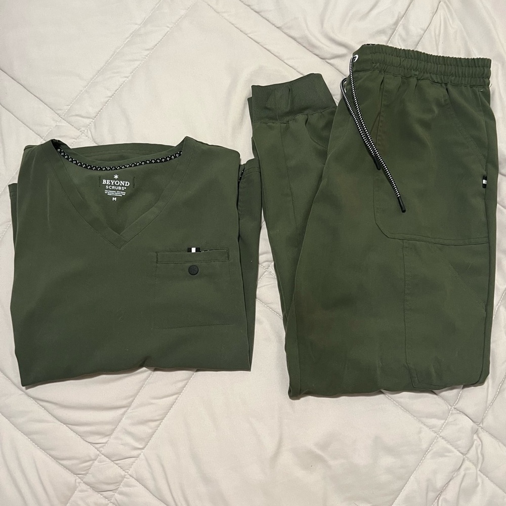Beyond Scrubs Happiness Collection